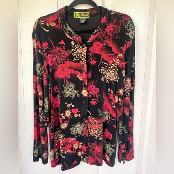 Mirasol Black and Red Relaxed Graphic Blouse with Mandarin Collar - Picture 1 of 4
